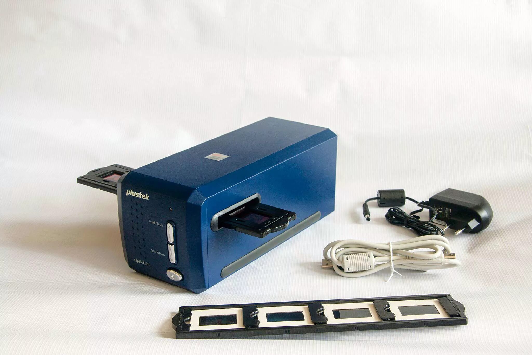 Opticfilm 8100. Сканер plustek d430. Plustek opticpro a320 e. Plustek 8100. Plustek 8100.