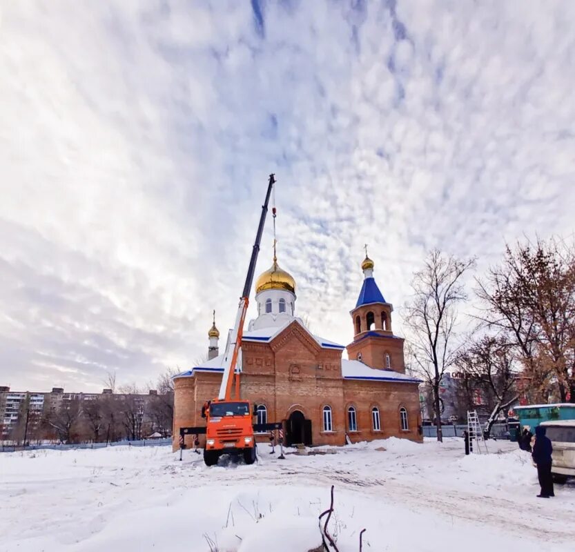 Село чинах. Храм Вознесения Господня Саратов. Сходня. Церковь Вознесения Господня. Церковь Вознесения Господня в Соледаре. Храм Вознесения Господня с.Кочетовка.