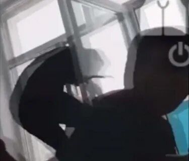 Мальчик из окна школы