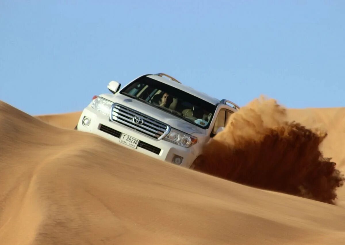 Safari tour dubai. Джип сафари дубай. Сафари дубай экскурсия на джипах. Сафари в дубае отзывы. Дубай пустыня.