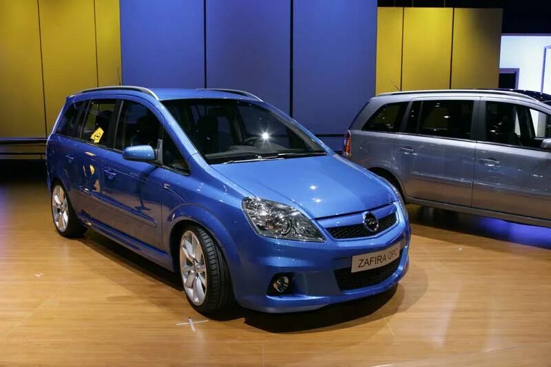 Opel zafira b купить. Opel Zafira a OPC 2005. Опель Зафира OPC. Opel Zafira 2 OPC. Опель Зафира ОПС 2008.