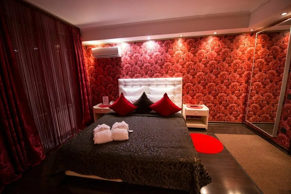 дмитрия ульянова 52 евпатория. отель почасовый братиславская. отель бомонд. талдом гостиница бомонд. гостиница москва орджоникидзе 5 к2.