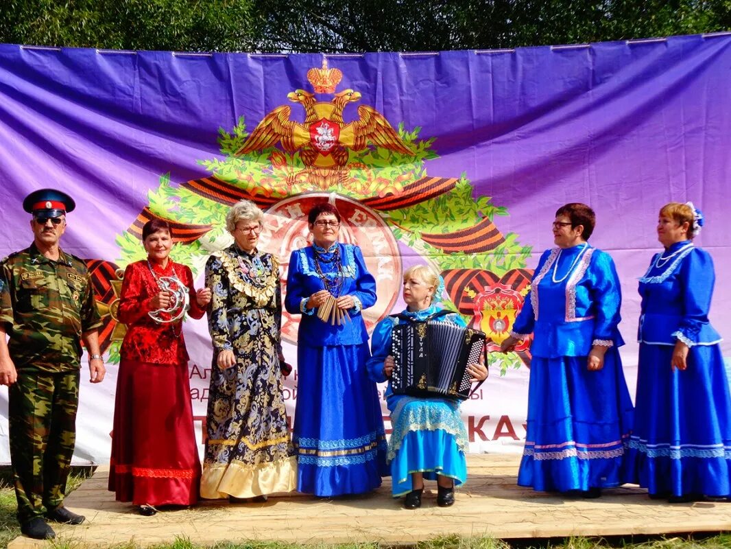 Праздники казачества. Казачий праздник. Праздники Казаков. Казачьи посиделки. Казачьи гуляния.