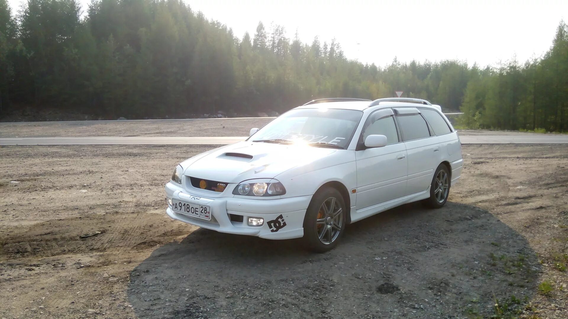 Клыки на бампер Тойота Калдина 210 кузов. Toyota Caldina 1993 белая. Клыки на бампер Тойота Калдина 210. Caldina 190 клыки.