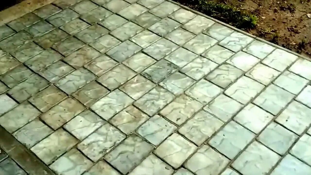 Укладка тротуарной плитки старую плитку. Укладка тротуарной плитки старую плитку. Варианты укладки трехцветной тротуарной плитки. Выкладка тротуарной плитки. Мощение тротуарной плиткой.