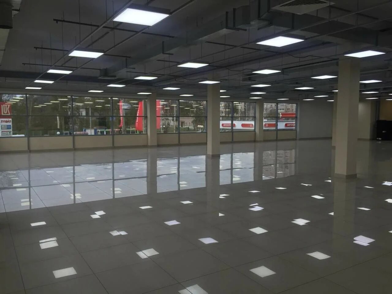 Сниму в аренду торговый центр. Помещение в тц. Аренда в торговом центре. Помещение в торговом центре. Коммерческое помещение.