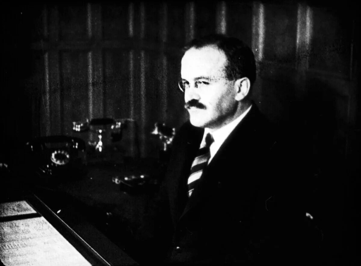 Выступление 22 июня 1941. Молотов 22 июня 1941. речь молотова 22 июня 1941.