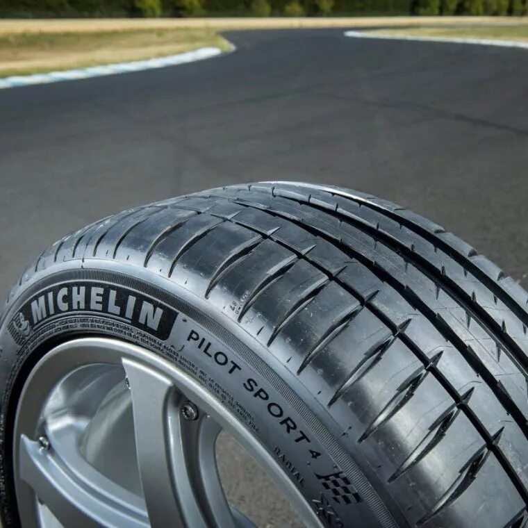 Michelin pilot sport 5 225 45. Мишлен пилот спорт 5 215 55 17. Мишлен пилот спорт 4 225/45/19. Мишлен пилот спорт 4. 315/35 R21 Michelin Pilot Sport 4 SUV.