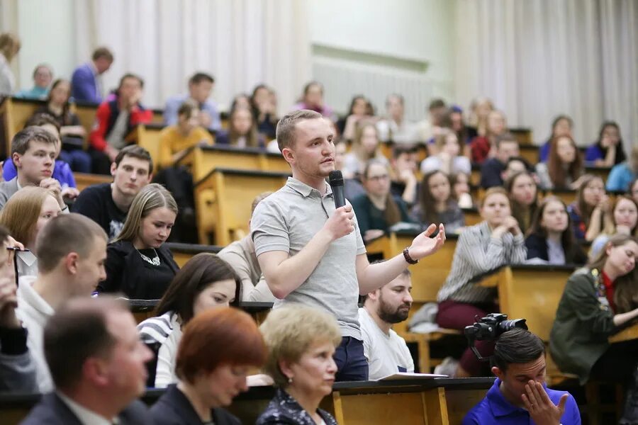 Удгу студенческий. Удмуртский государственный университет удгу, ижевск. Университет в ижевске удгу. 4 корпус удгу. Удгу ижевск.