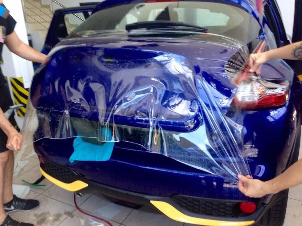 Бронированная пленка для авто. Оклейка автомобиля пленкой. Обклеить машину пленкой. Оклейка авто полиуретановой пленкой. Хромированная ауди тт.