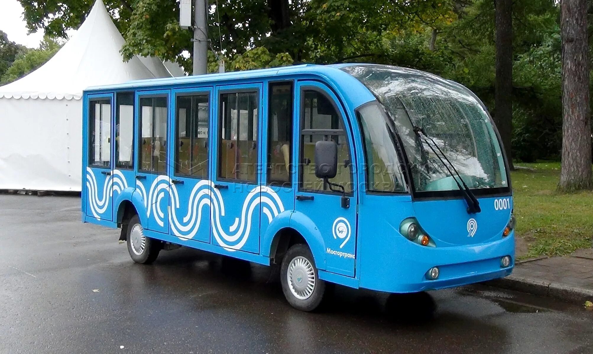 Мини электробус. Остановки речного трамвайчика. Речные электробусы. Речной трамвай москва. Речной электробус.