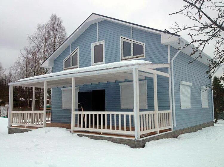 каркасный дом зима. небольшой зимний дом. зимний каркасный дом недорого. зимний каркасный дом. загородный дом зимой.