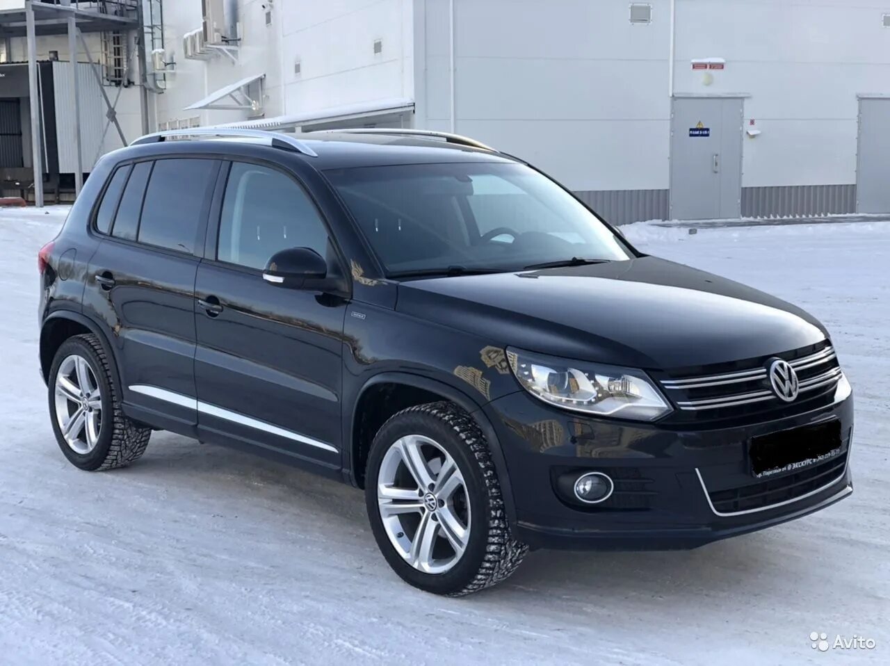 Колеса volkswagen tiguan. Tiguan 1. VW Tiguan 1. Фольксваген Тигуан 2012. Volkswagen Tiguan 1 Рестайлинг.