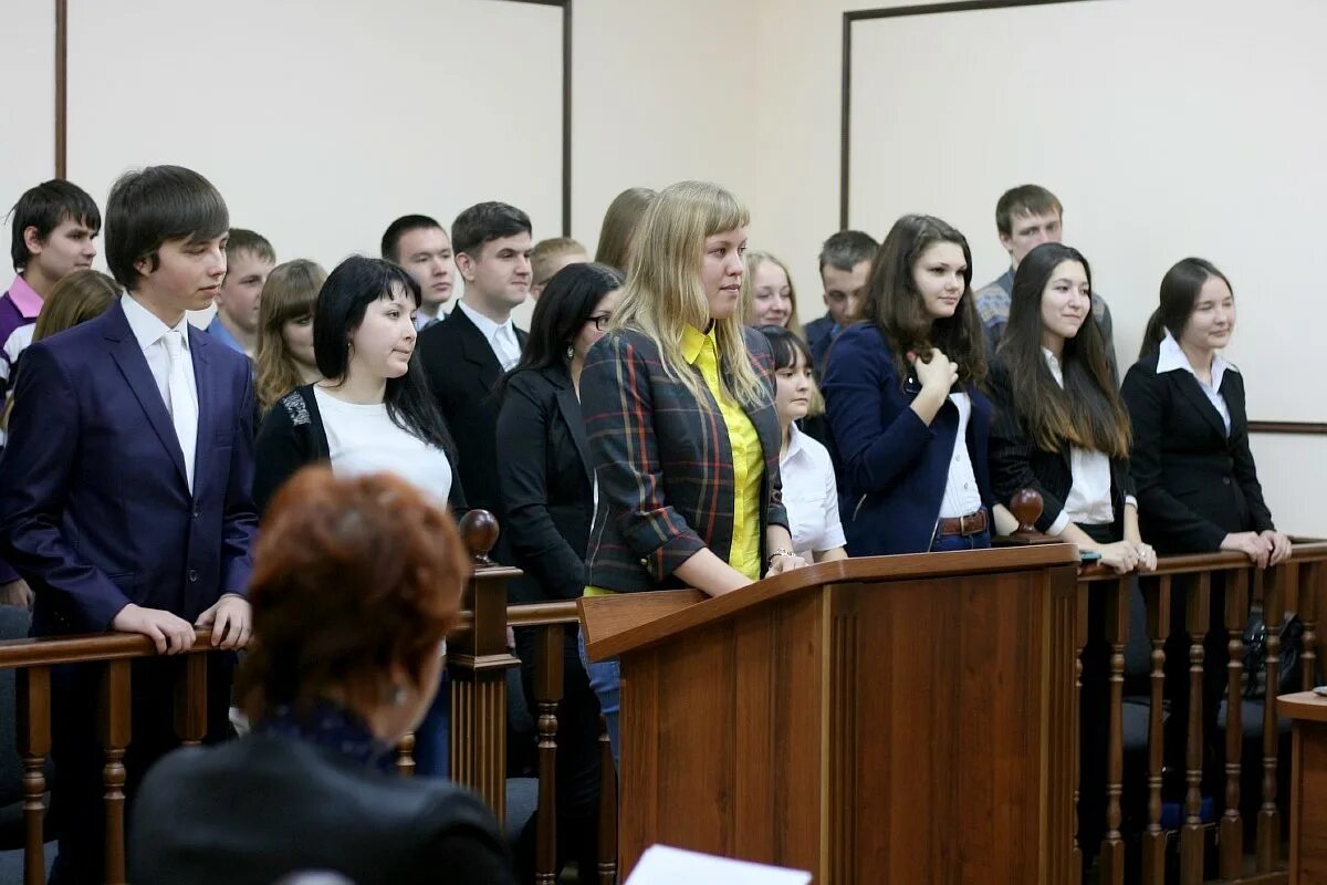 сайт юридической компании. юрист для корпорации. юристы 12 8. юрист адвокат. сайт юридической компании.