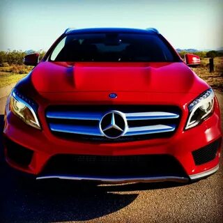 Mercedes красный