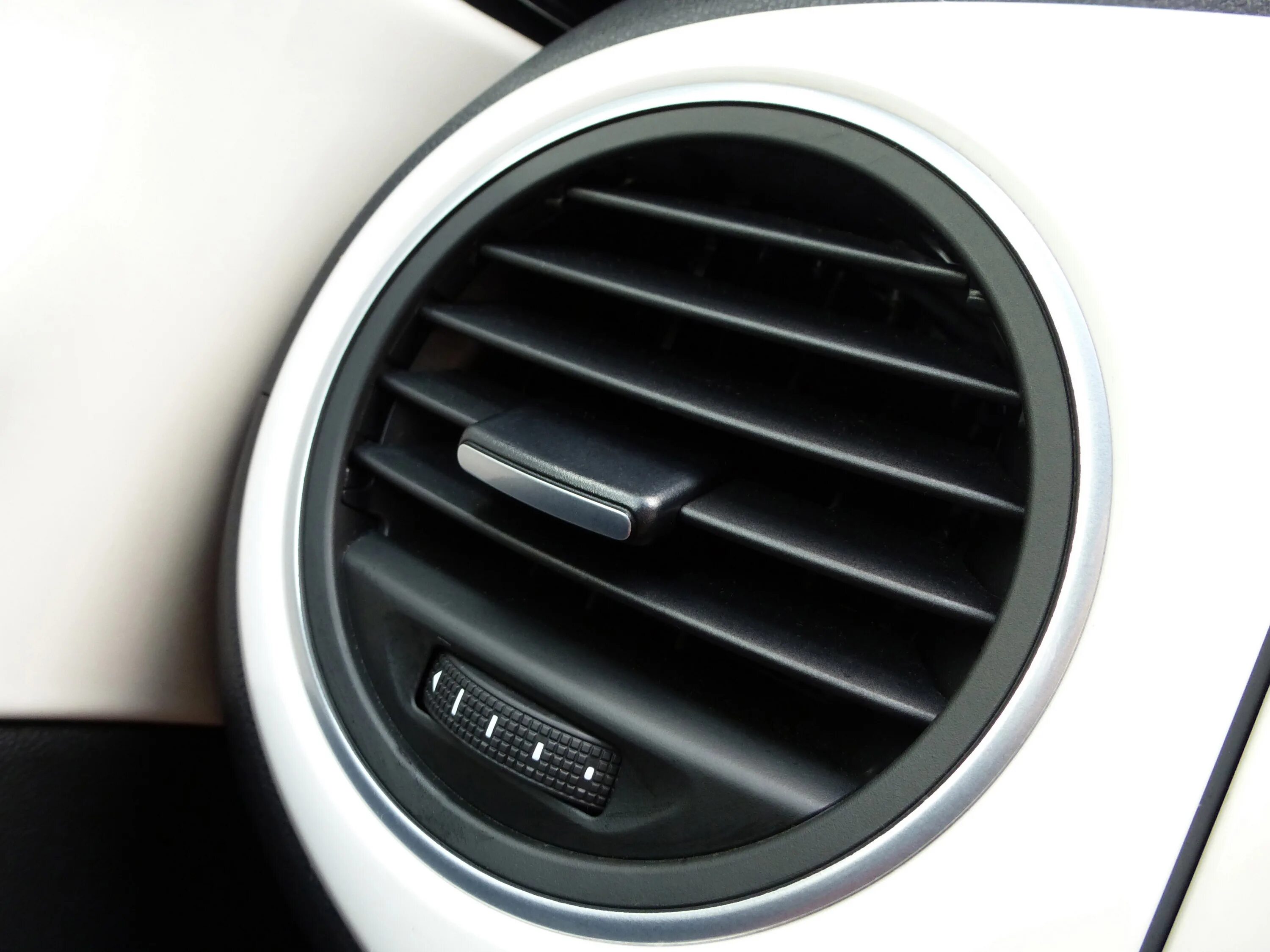 Caroutlet eu. Automobile Air Conditioner Air Outlet. Дефлектор воздуховода Mini John Cooper works 2022. Дефлектор воздуховода 1118. Дефлектор воздуховода 1118 наружная.