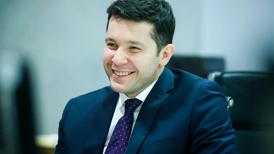 Губернатор калининграда фото УНИЖЕНИЕ ПУТИНА. Губернатор Алиханов смеётся над президентом России " Газета "Но