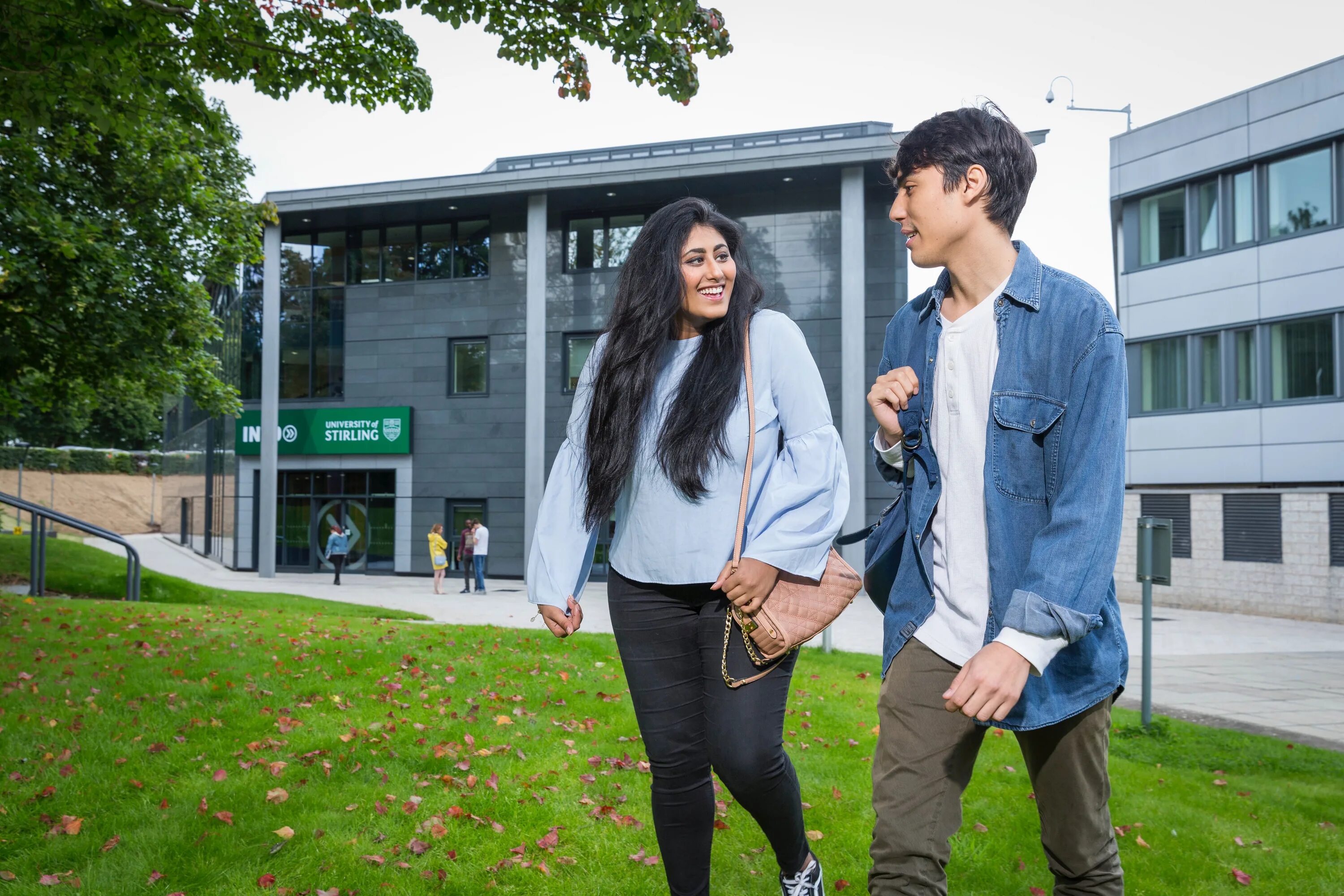 Review university. Университет Стерлинга. Кампус University of Stirling. University of Sterling rak Campus. Into University partnerships.