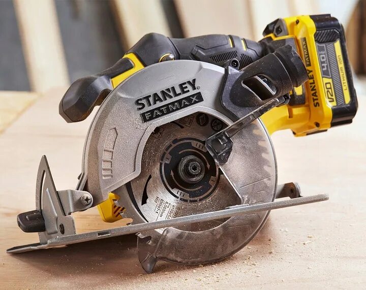 Дисковая пила stanley. Stanley FATMAX sfmcs500b. Аккумуляторная циркулярная пила Stanley FATMAX. FATMAX fme301. Циркулярная пила Stanley FATMAX fme301.