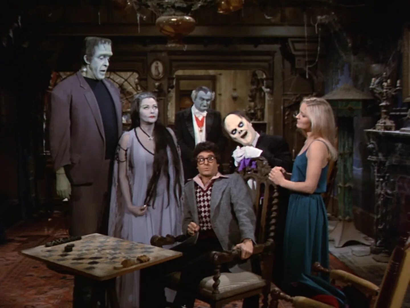 Приключения семейные ужасы. The Munsters 1964. Семейка Мюнстер 1995. Галерея the Munsters 1964.