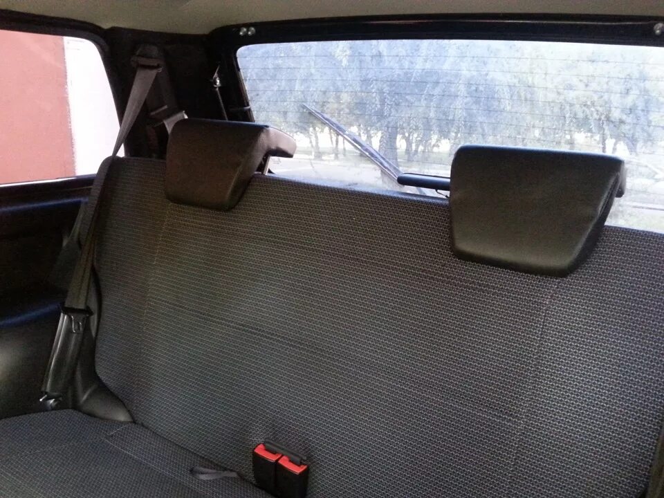 Задние подголовники @ Нива 4x4