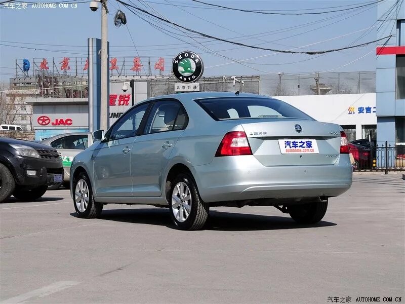 Китайская octavia. Китайская шкода рапид. skoda rapid в китае.