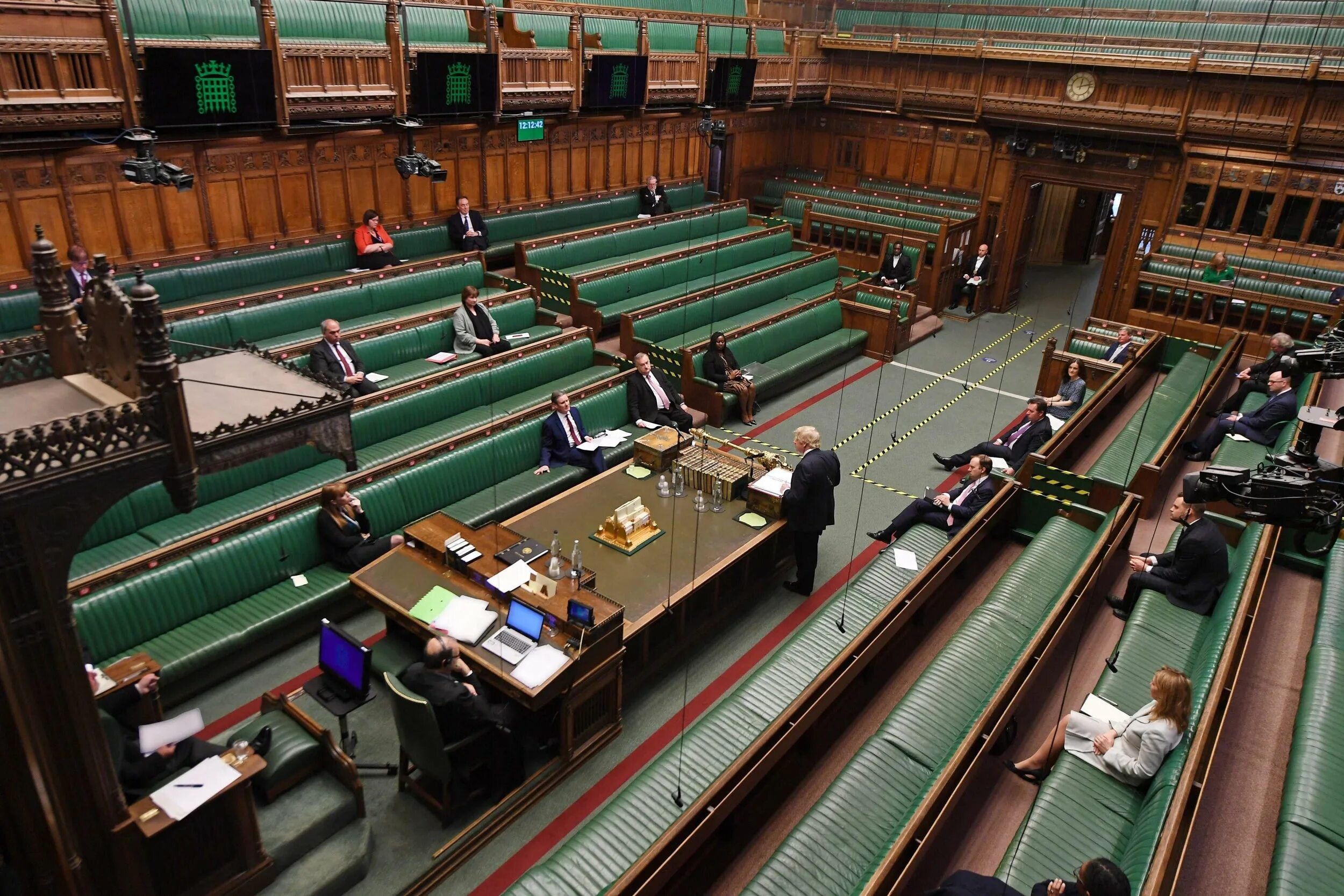 2 the house of commons. Палаты общин (House of Commons). Палата общин (Commons Chamber). Палата общин Великобритании. Палата общин 1819 Англия.