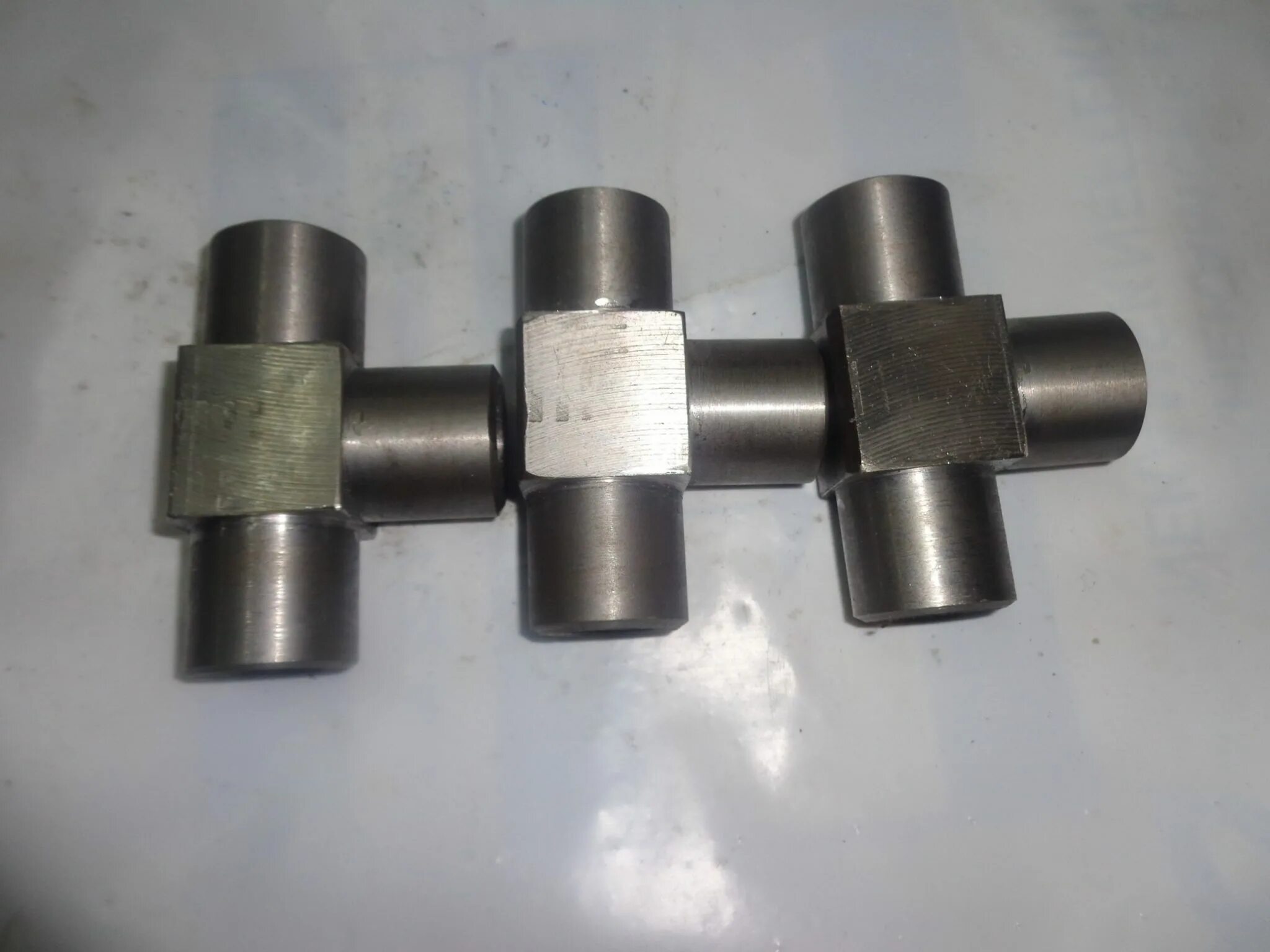 Тройник 45 градусов стальной. Точеные тройники. Тройник ду50 стальной. Тройник точеный. Точеные тройники.