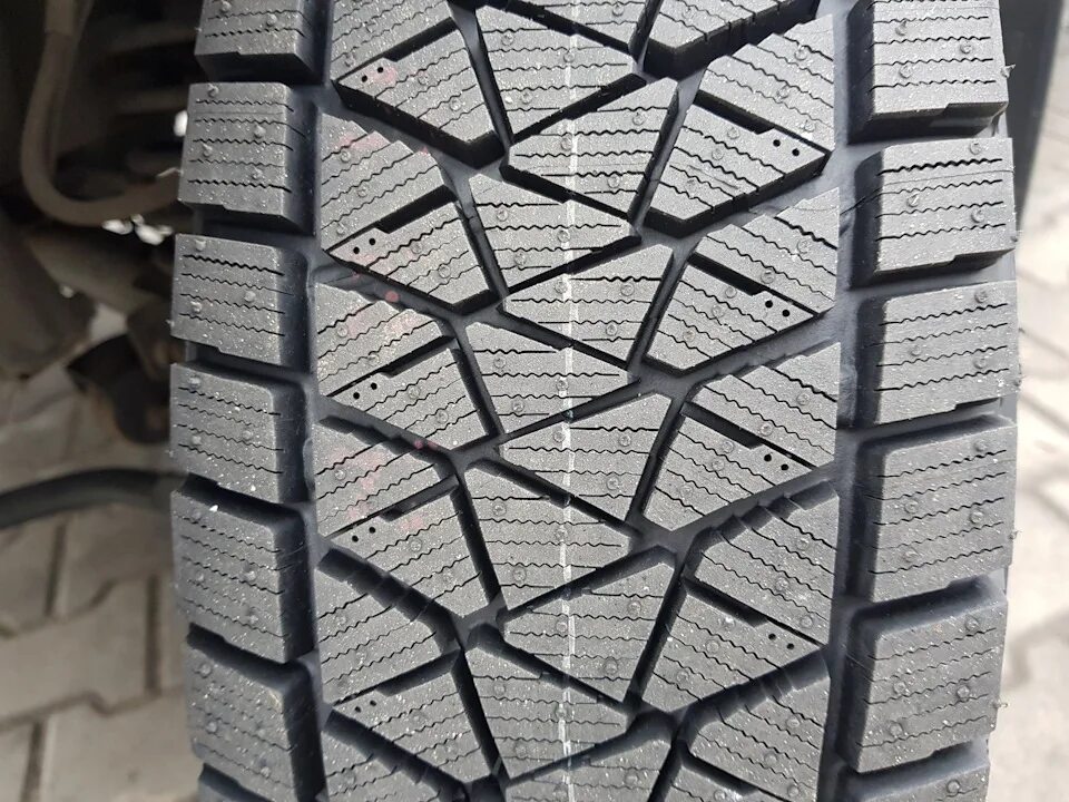 Bridgestone blizzak dm v2 r16. Bridgestone blizzak dm v2 r16