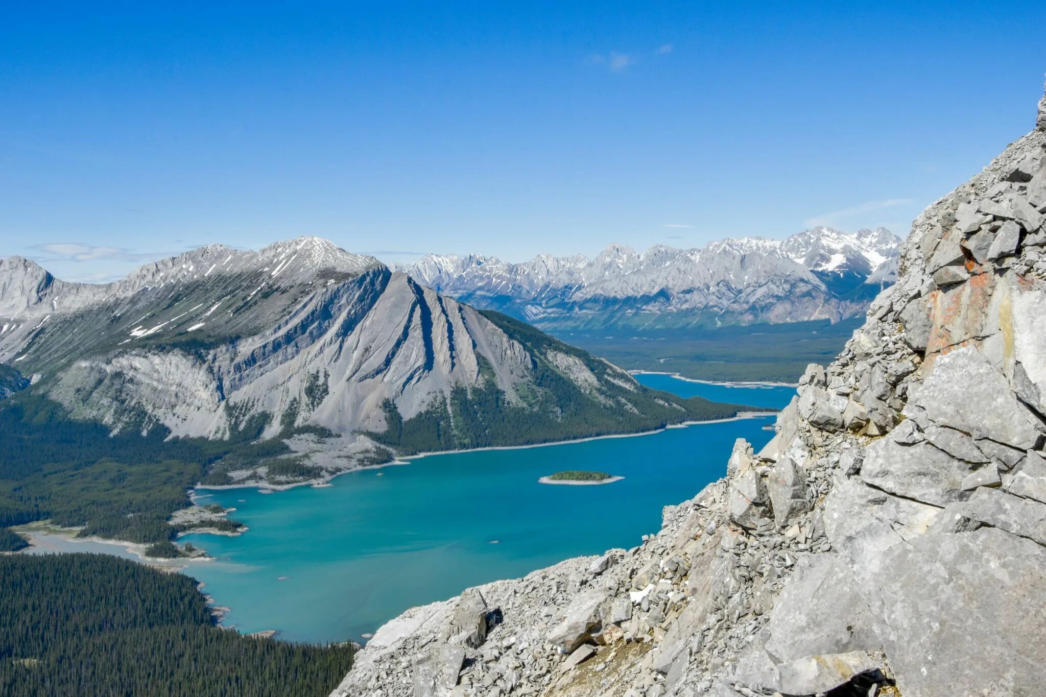 Lake from. Верхнее озеро кананаскис. upper kananaskis lake. озеро верхнее канада. верхнее озеро кананаскис зимой.
