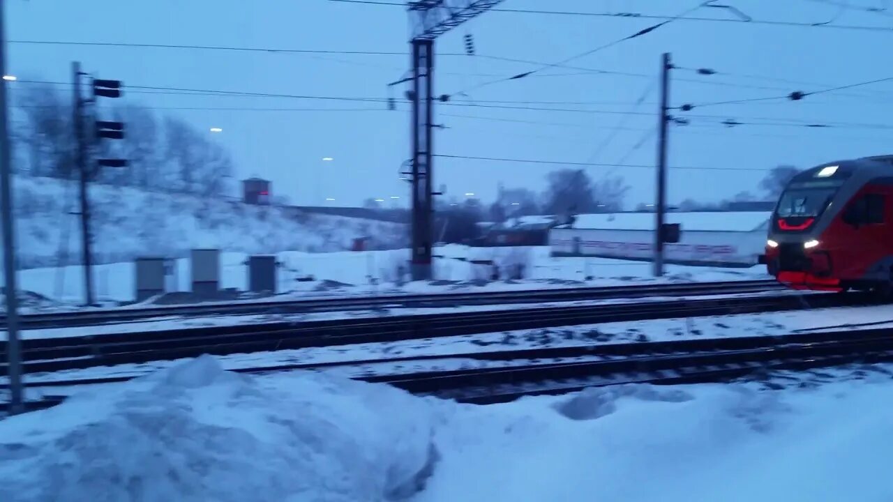 Сардан ижевск электричка. Агрыз ижевск электричка. электричка нижнекамск ижевск. пригородный поезд нижнекамск ижевск. электричка нижнекамск агрыз.