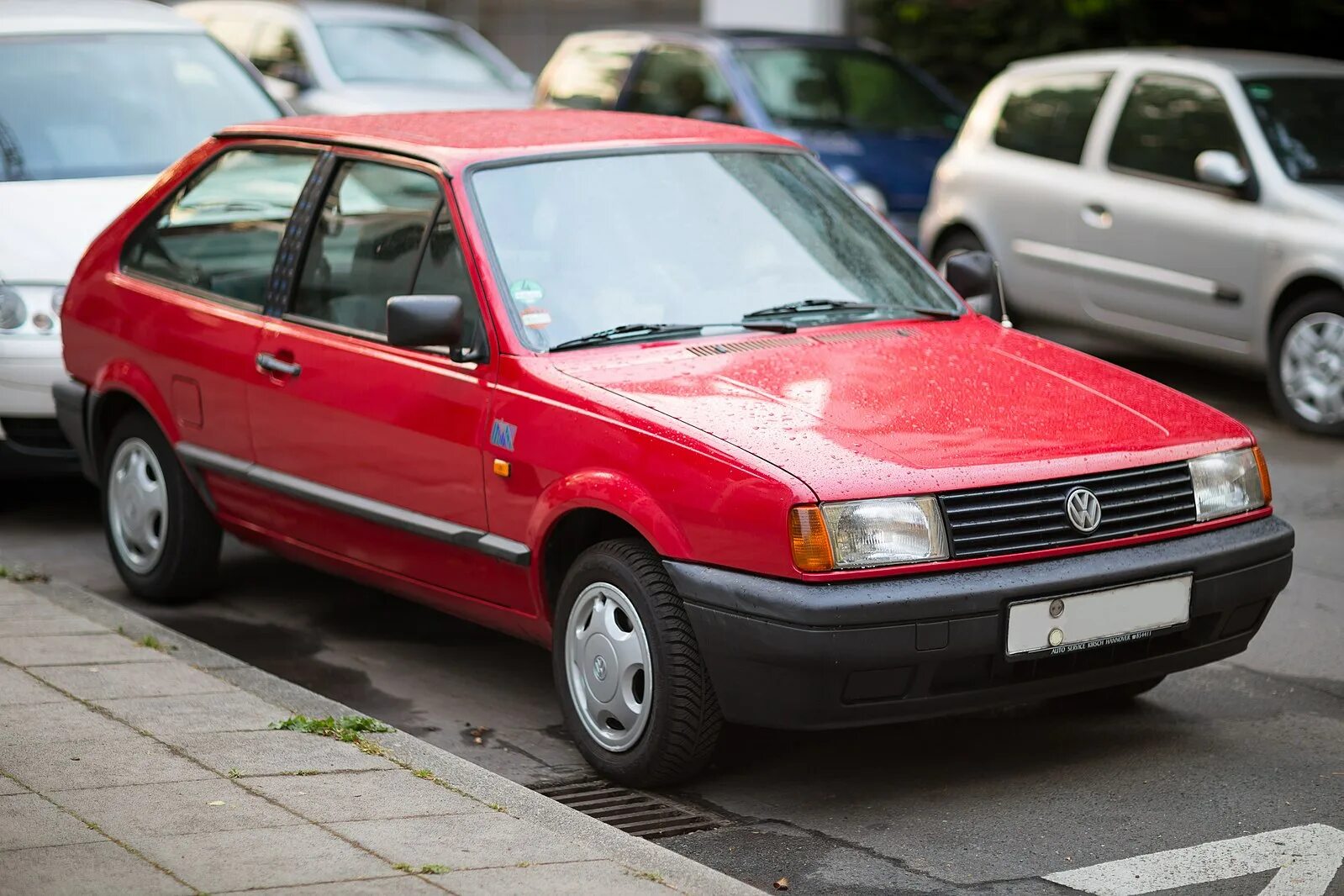 Vw polo 2. Volkswagen Polo 2 поколения. VW Polo mk2. VW Polo 1985. VW Polo 86c.