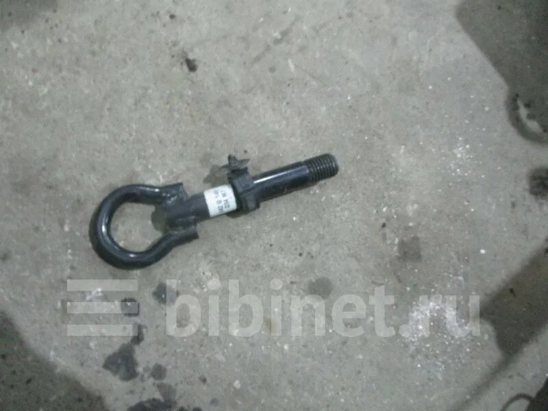 Крюк ларгус. Петля буксировочная ларгус. Петля крюк буксировочный передний рено логан 1. Держатель буксировочного крюка ларгус. 4320-2806016 крюк буксирный на урале.