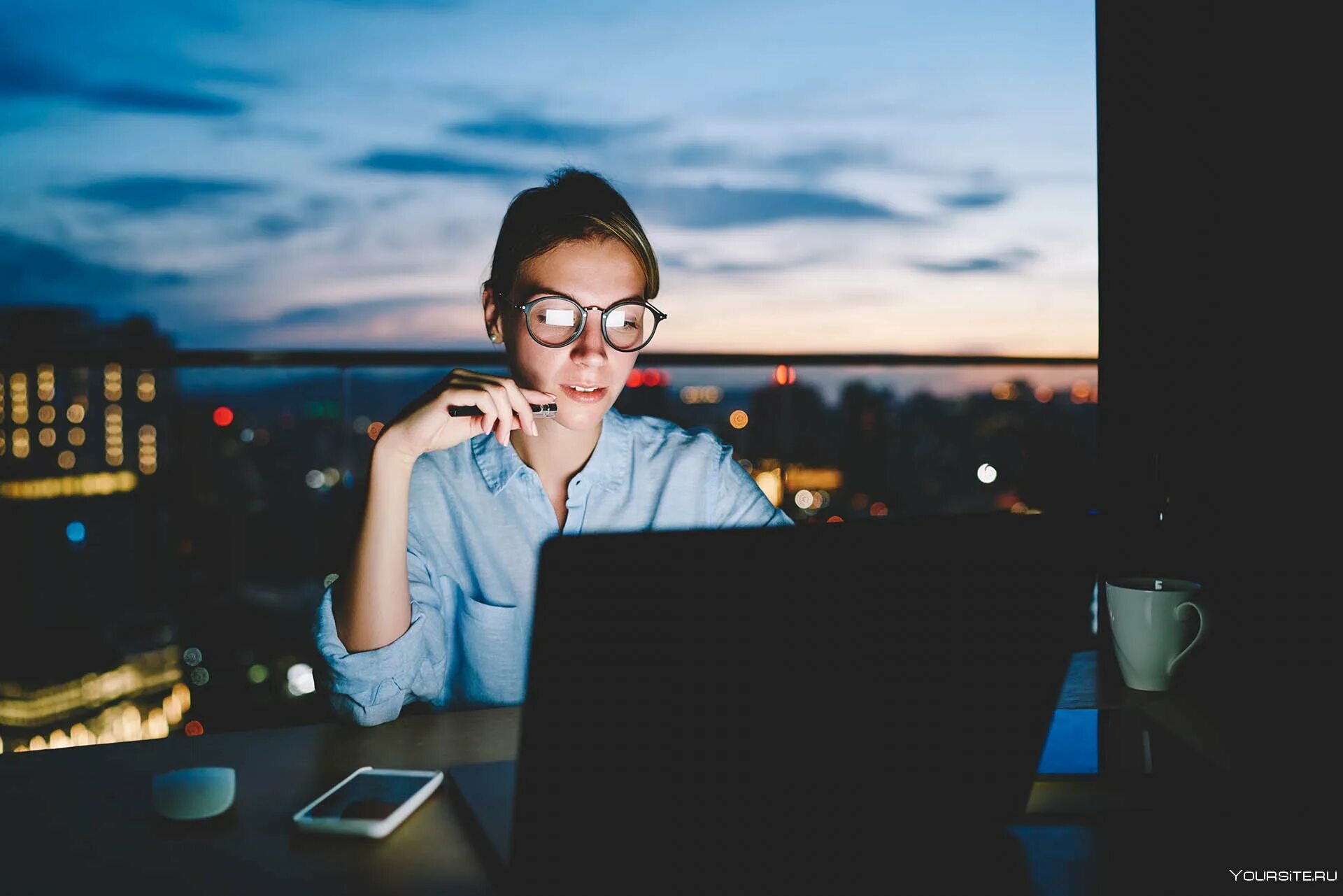 Уверенно работает
