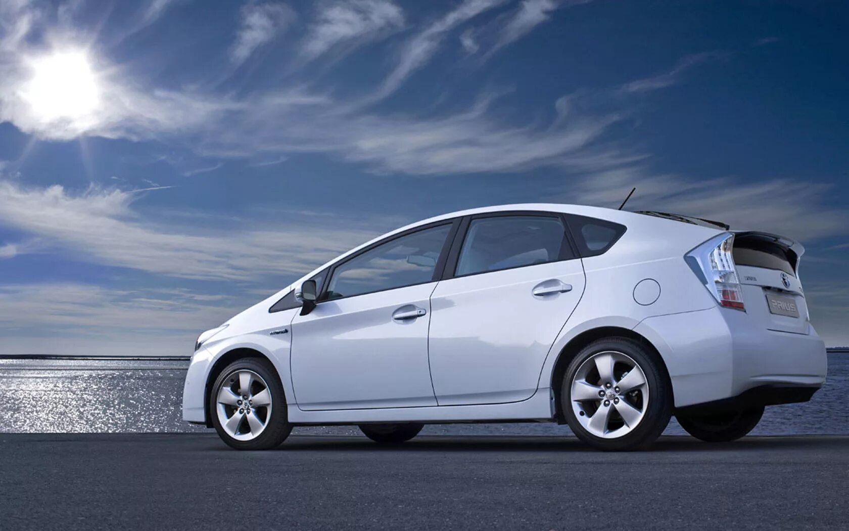 Тойота b1. Toyota yaris hybrid. Toyota prius alfa. Тойота ярис бежевая. Toyota rsc.