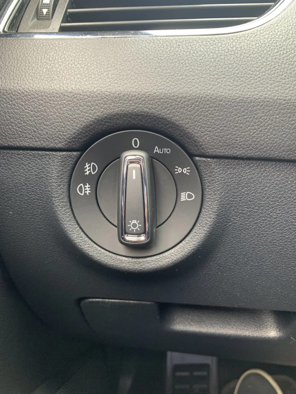 Как разобрать переключатель света шкода октавия тур ПЕРЕКЛЮЧАТЕЛЬ СВЕТА Skoda Octavia I (A4) 1997 купить бу Z14447497 iZAP24