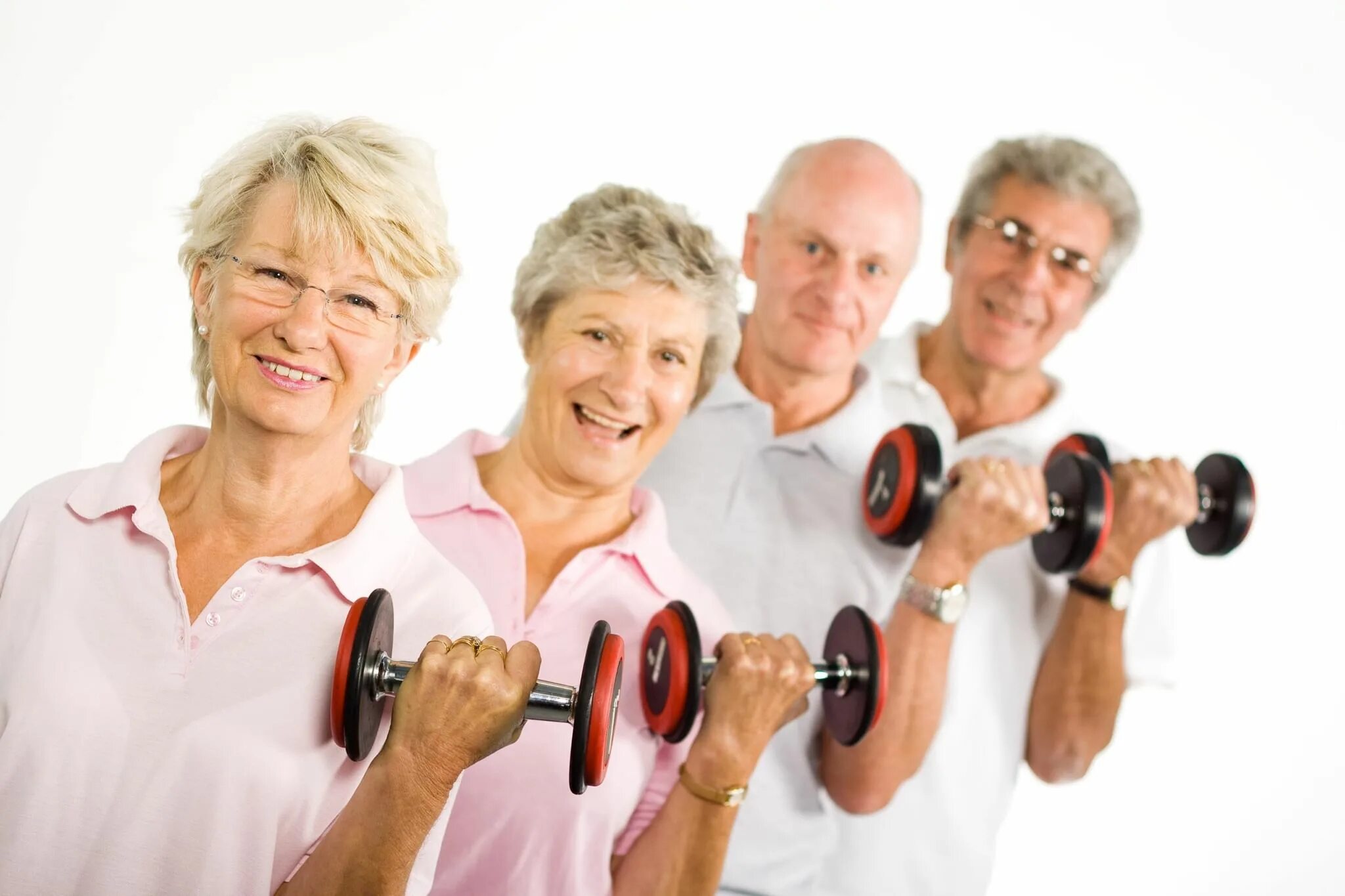 Здоровые развлечения. Спортивные люди. Спортивные пожилые люди. Спортивные люди в возрасте. Фитнес для пожилых.