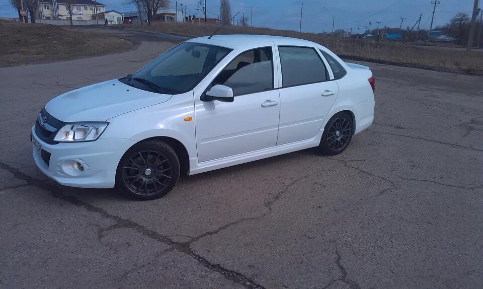 Какого цвета диски предпочитаете? - Lada Granta Sport, 1,6 л, 2014 года колёсные