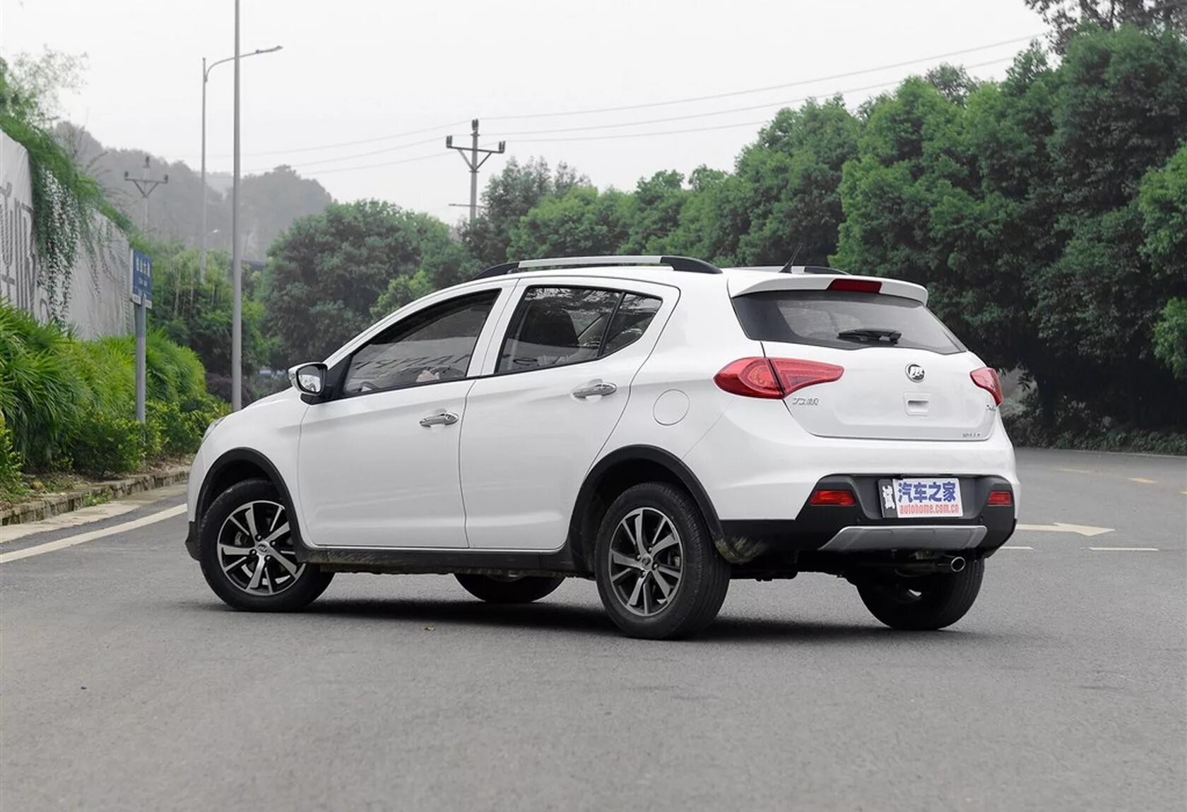 Кроссовер х50. Lifan x50. Кроссовер Lifan x50. Lifan x50 хэтчбек. Лифан x50 кроссовер.