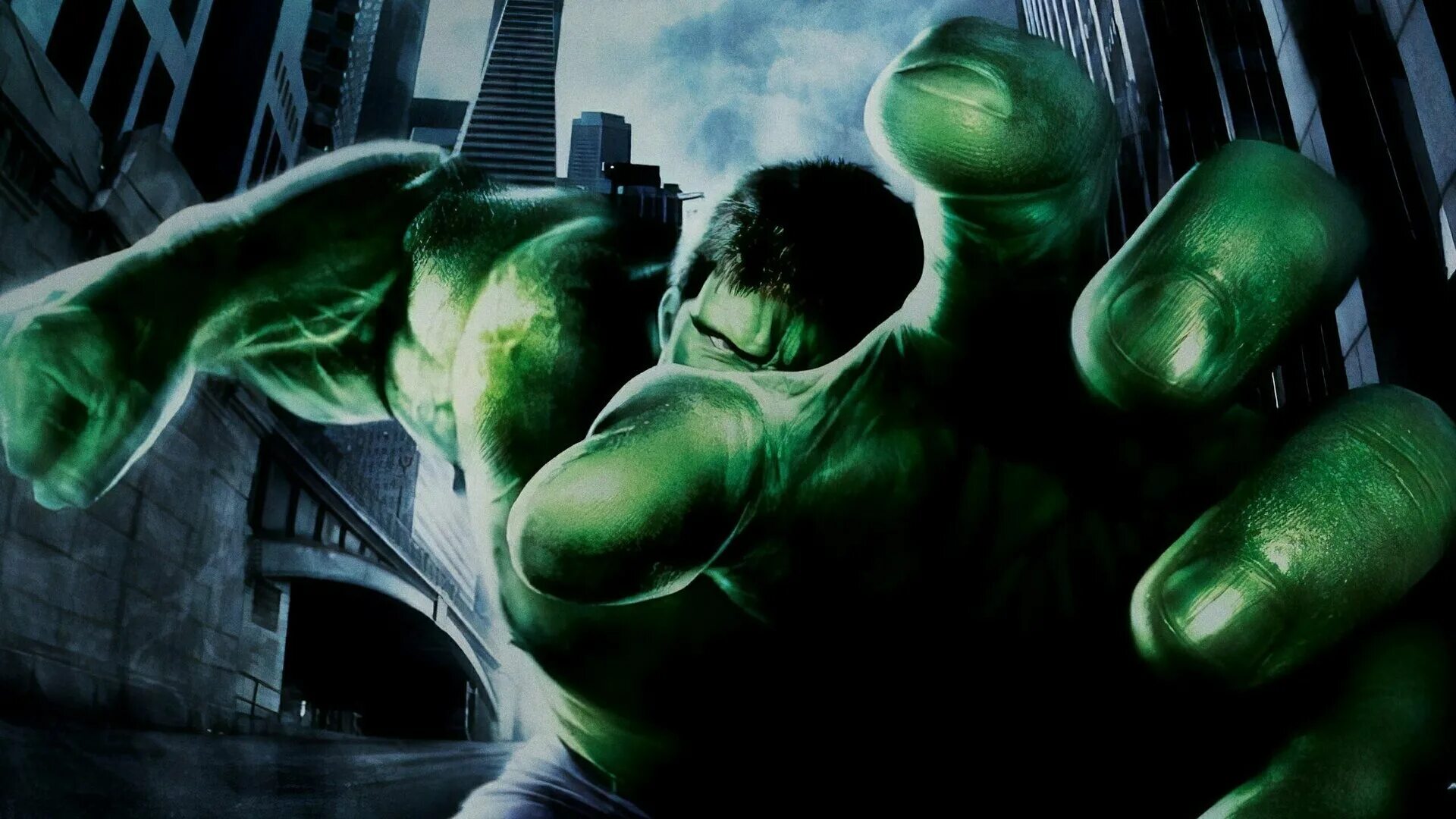 Халк фильм 2003. Невероятный халк (2008) (the incredible hulk). Первый халк 2003. Халк 1 2. Зеленый халк марвел.
