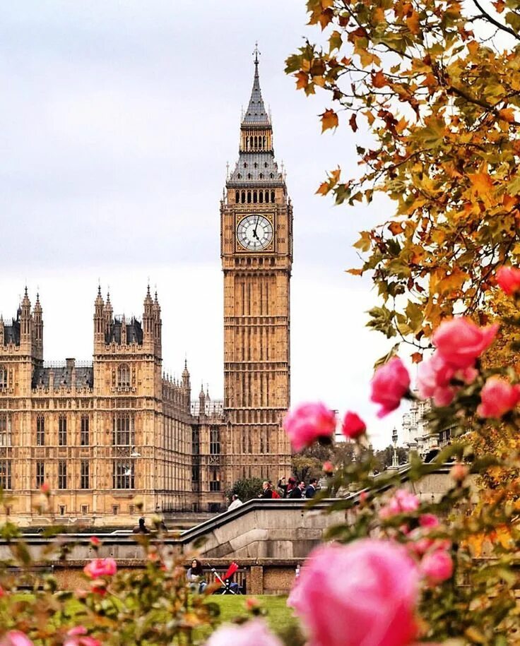 A place in britain. Биг Бен (Великобритания). Достопримечательности Англии Биг Бен. Башня Биг Бен в Лондоне. Биг-Бен (башня Елизаветы).