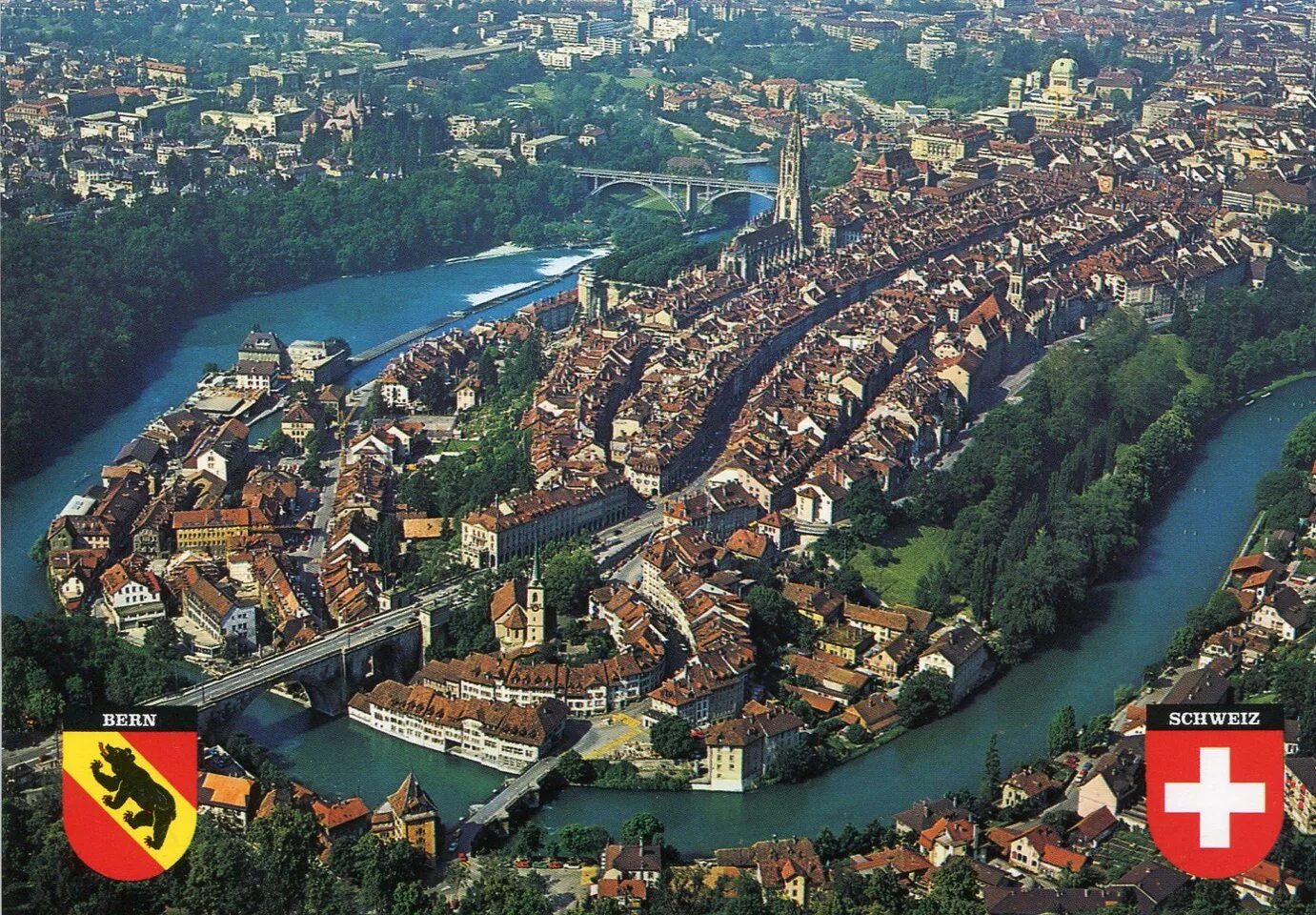 Das schweiz. Швейцария столица Берн. Старый город Берна в Швейцарии. Швейцария столица Берн достопримечательности. Столица Швейцарии Берн вокзал.