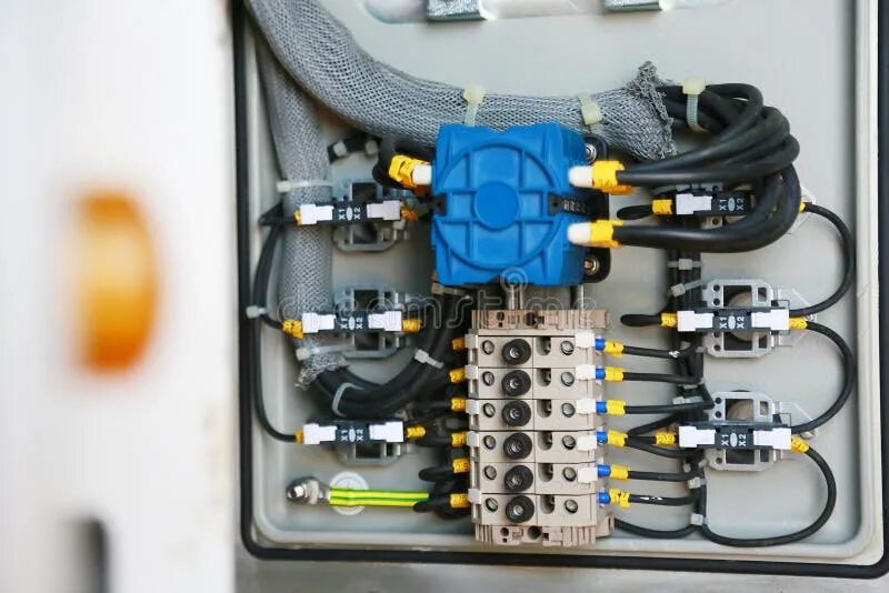 Electrical terminal. Electrical box планка. терминал в электрическом устройстве. terminal box gk-st05. терминал электрик.