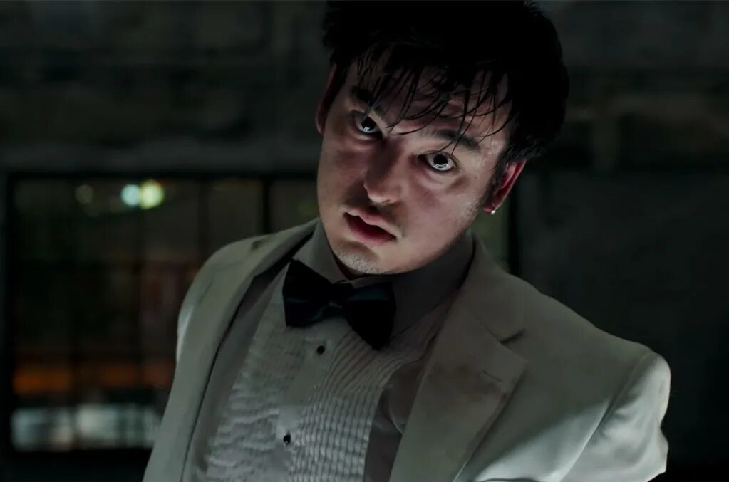 Joji dancing. Joji. Joji певец. Joji улыбается. Joji Slow Dancing in the Dark.