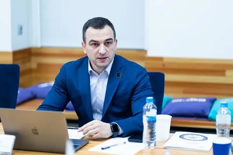 Директор ан