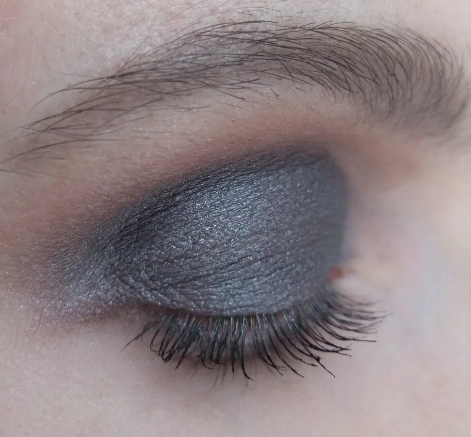 Wet eyeshadow