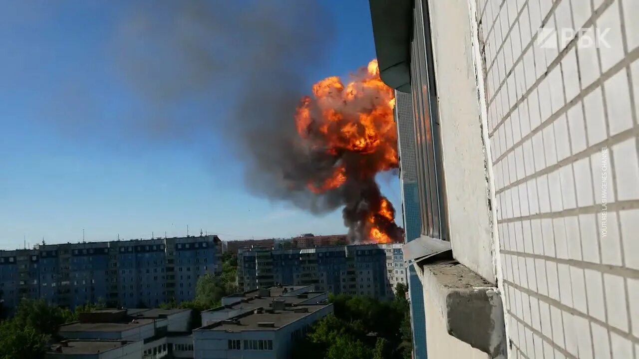 Там горела. Взрыв АЗС В Новосибирске 14 06 2021. Взрыв на заправке в Новосибирске 14.06.2021. Взрыв газовой заправки в Новосибирске 14 06 2021. Взрыв бензоколонки в Новосибирске.