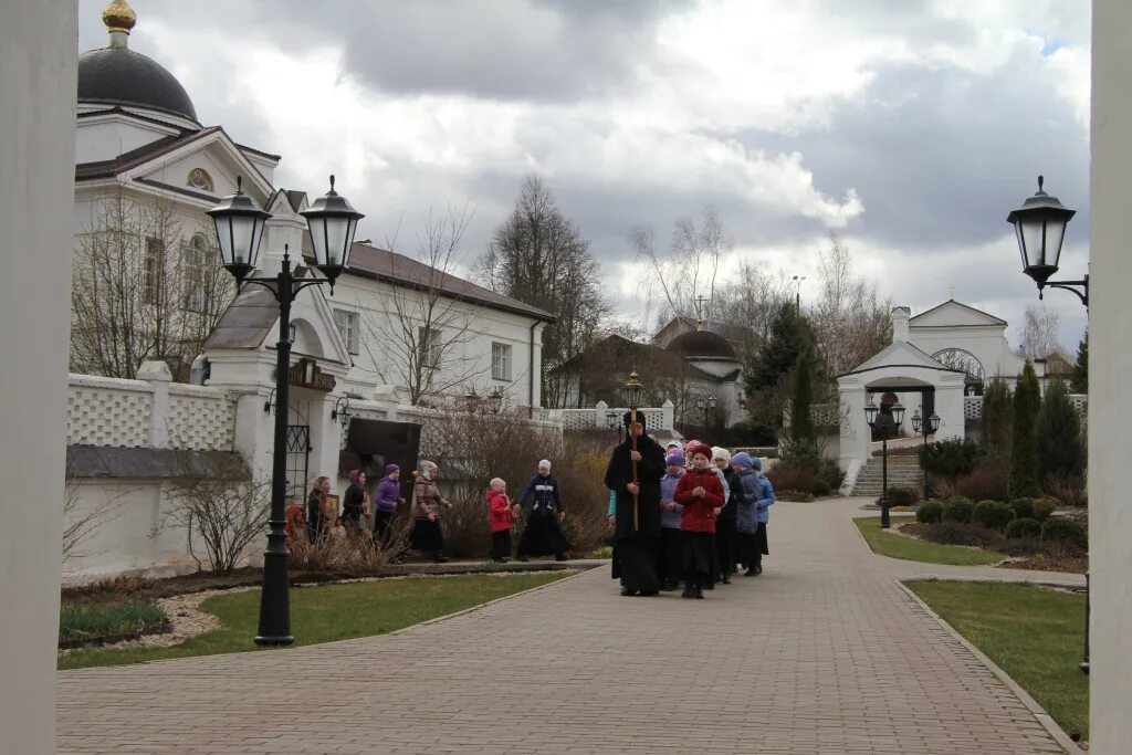 Свято никольского черноостровского. Свято Никольский монастырь Малоярославец. Черноостровский женский монастырь Малоярославец. Свято-Никольский Черноостровский женский монастырь г Малоярославец. Никольский Малоярославецкий Черноостровский монастырь.