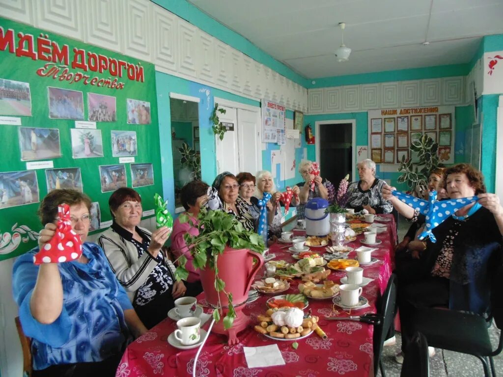 Школа 15 демарино. Деревня демарино челябинская область. Рождественские посиделки для пожилых людей. Деревня демарино челябинская область. Гисметео демарино.