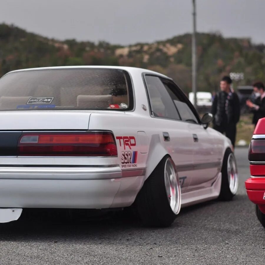 Mark 81. Toyota Chaser jzx81. Toyota Chaser 81. Toyota Chaser gx81. Toyota Chaser 80 stance.